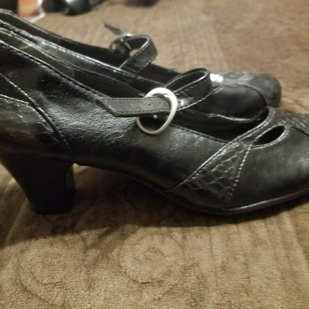 A2 black heels (Women) (Size 8)